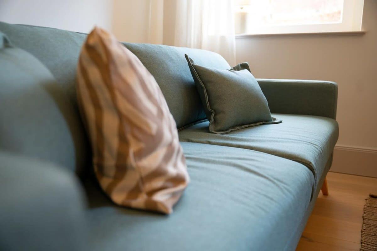 Spacious 3-Bedroom Apartment Near Eilbekpark Хамбург Екстериор снимка